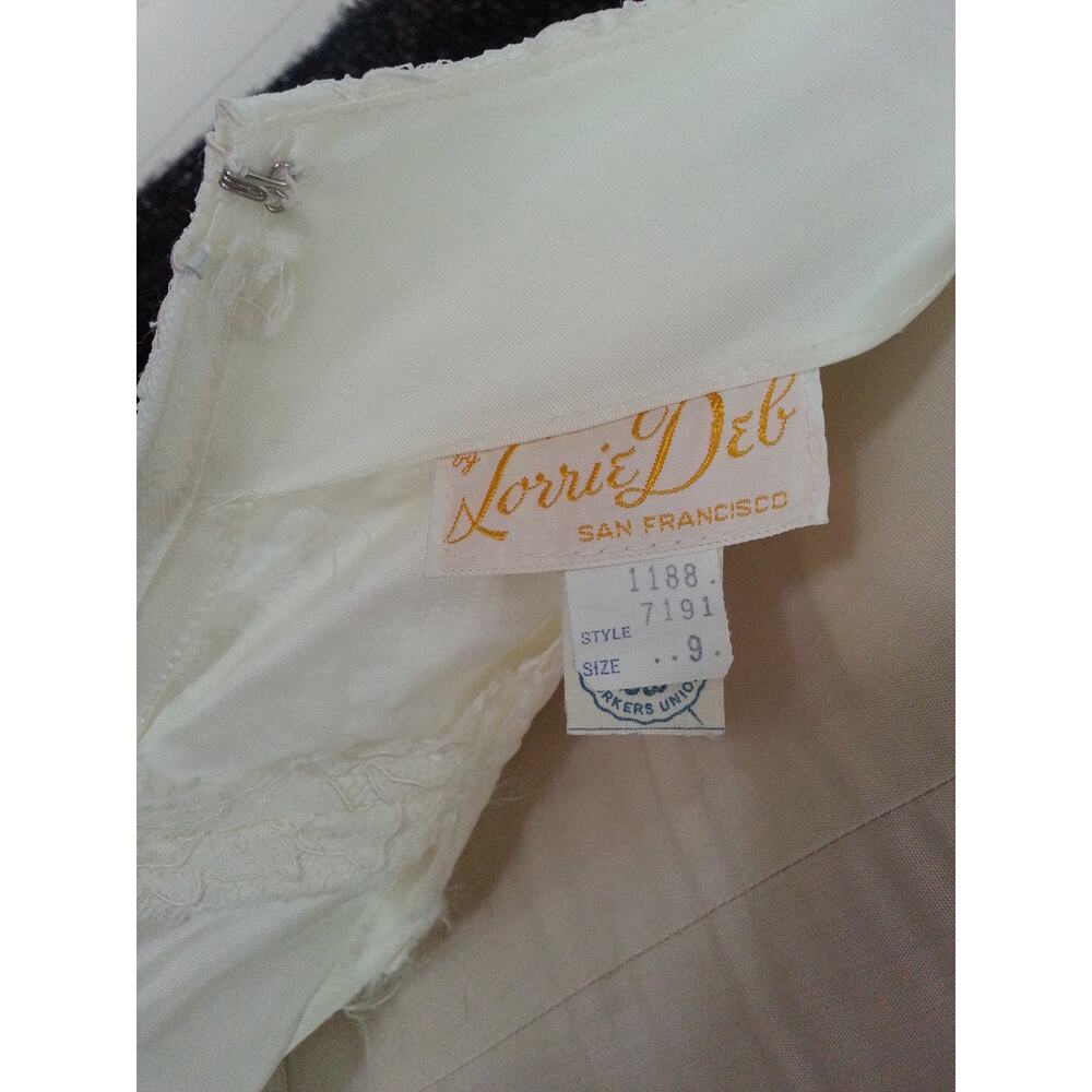 LORRIE DEB Creamy White Vintage Bridal Dress Sz 9 Long Sleeve Lace Wedding Dress - Picture 9 of 11